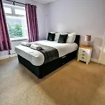 아파트 Buckingham House - 4 Bed House *